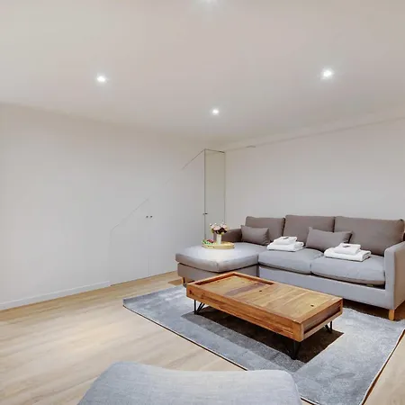 Spacious - 2br-4p - Place De Clichy Lejlighed Paris